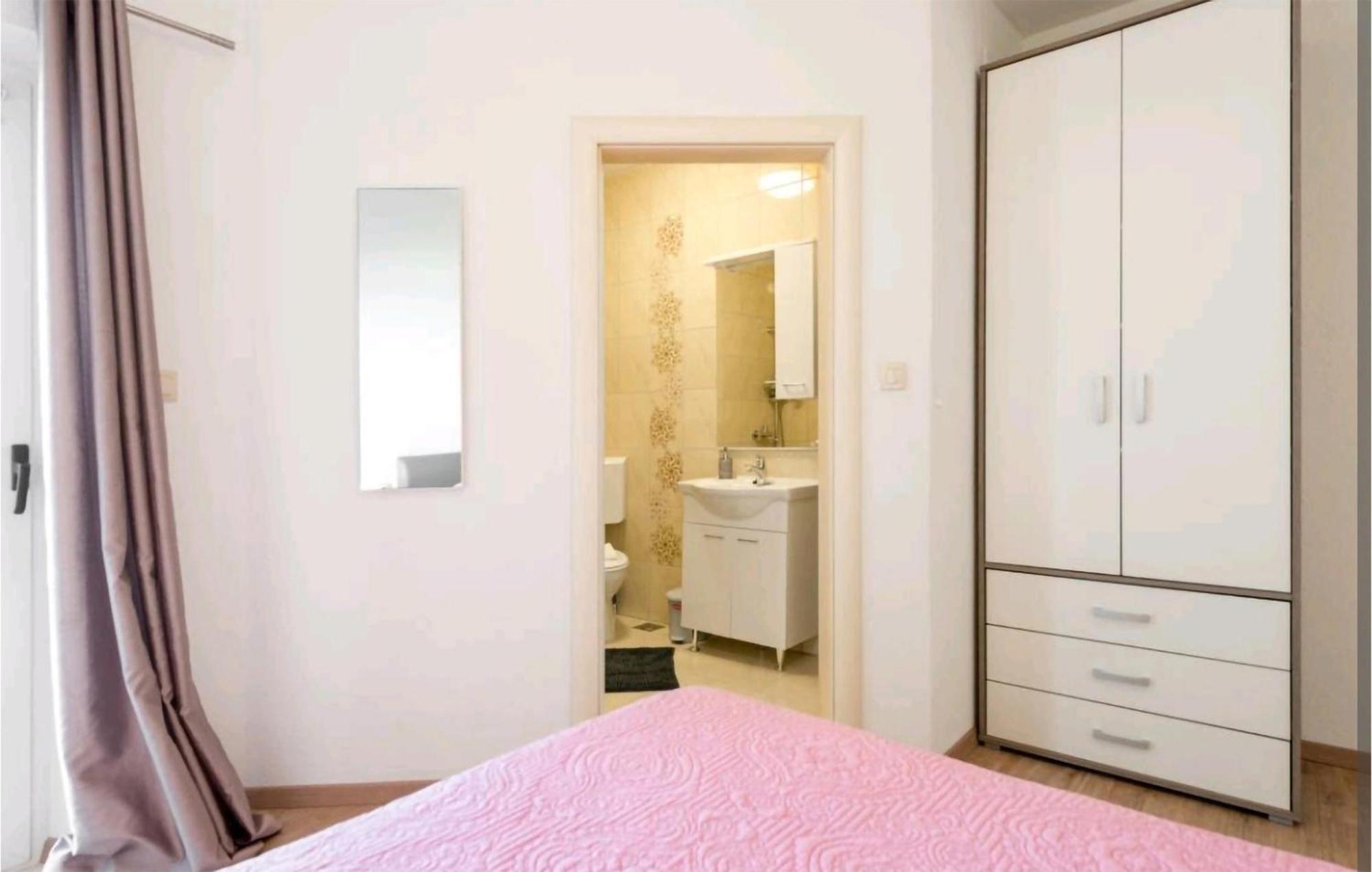 Amazing Apartment In Selca With Wifi Εξωτερικό φωτογραφία